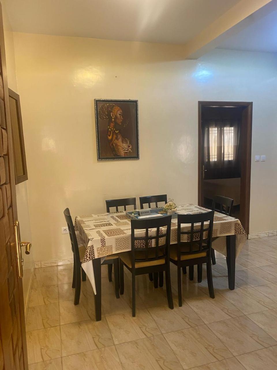 דקר Residence Adja Binta Kane Sour מראה חיצוני תמונה